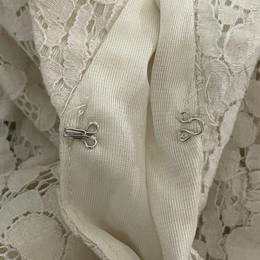 Candie's‎ Cream Lace Blazer - Picture 9 of 9